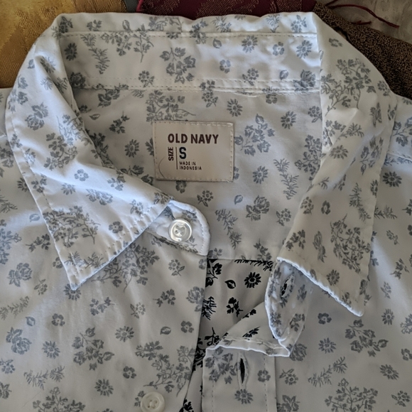 Button down shirt - Picture 2 of 2